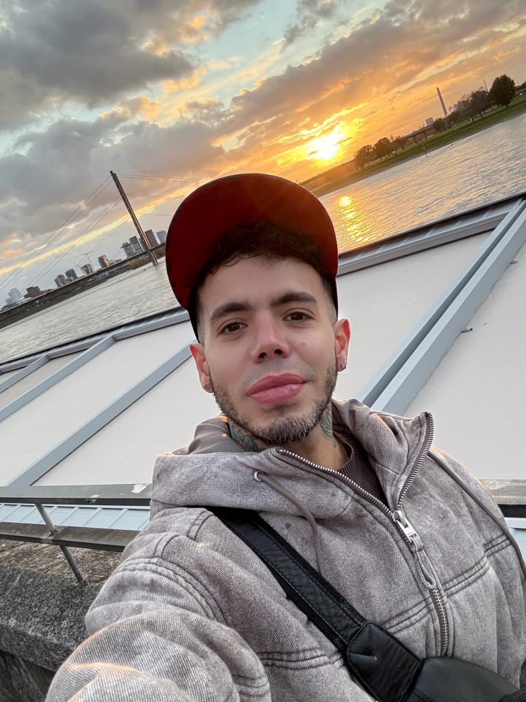 634400019: Chico busca chica en Burgos