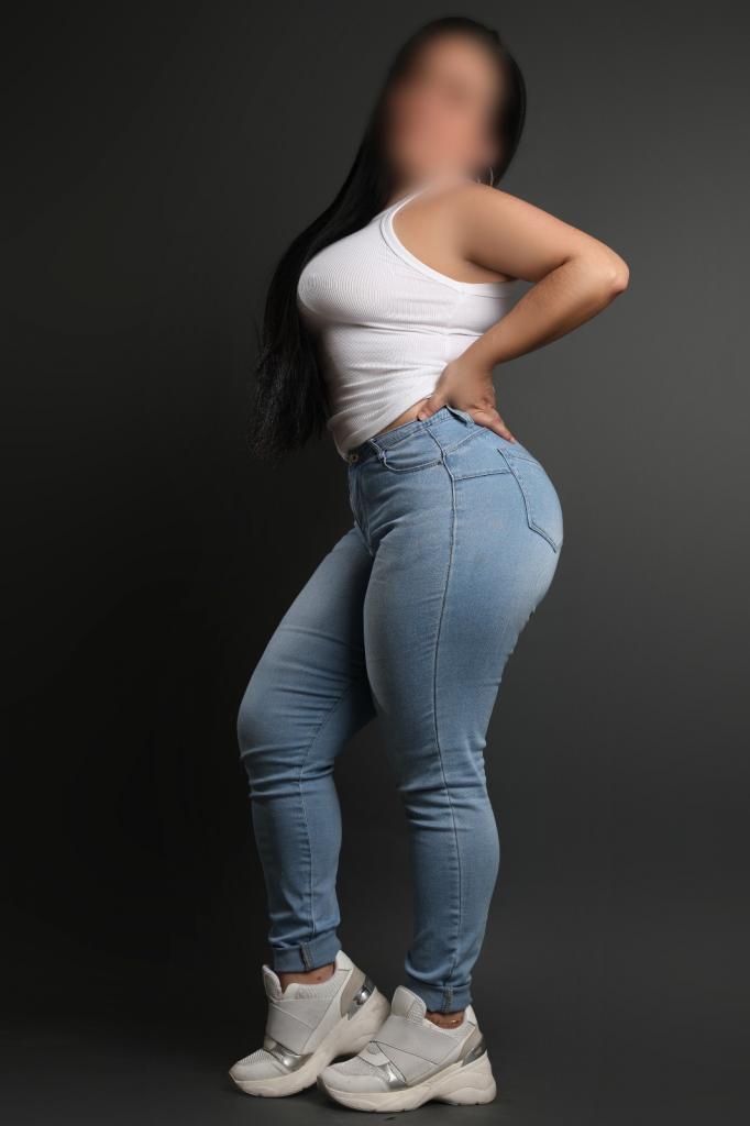 645051847: Chica busca chico en Madrid