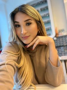 697927502: Travesti en Barcelona