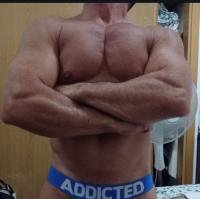 616804365: Chico busca chica en Madrid