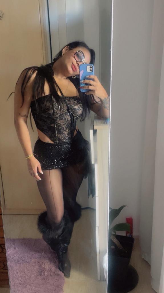 Chica busca chico en Ibiza: 