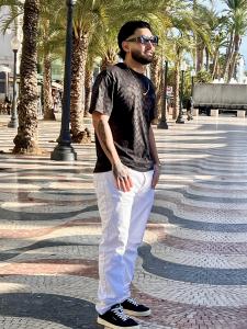 653578277: Chico busca chica en Alicante