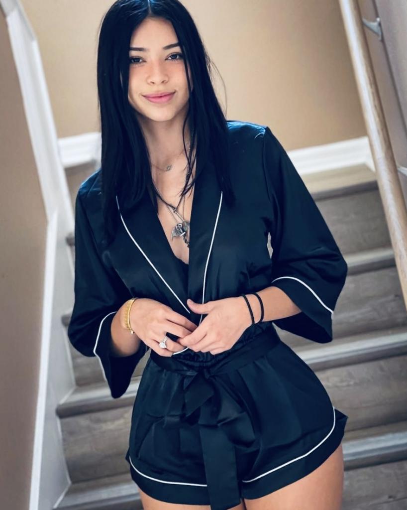 654660979: Chica busca chico en Madrid