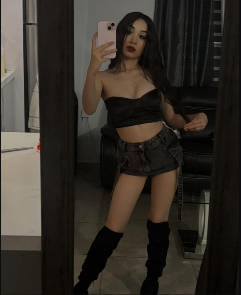 631804860: Chica busca chico en Madrid