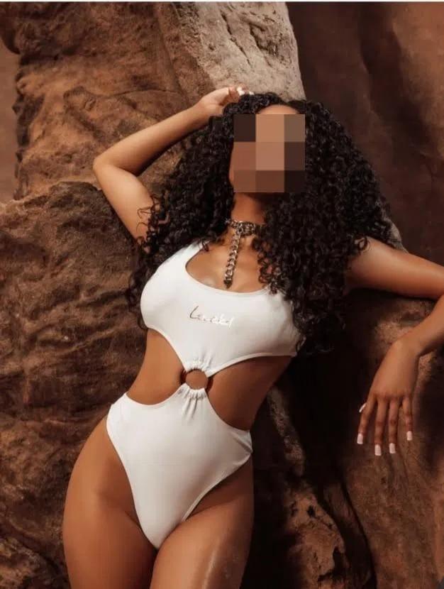 Chica busca chico en Barcelona: 