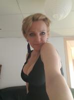 630737452: Chica busca chico en Barcelona