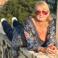 653142614: Chica busca chico en La Coruña