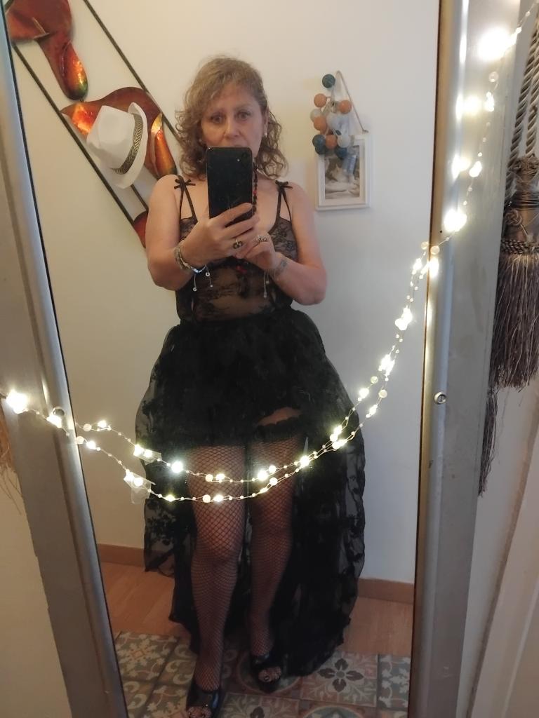 641557318: Chica busca chico en La Coruña