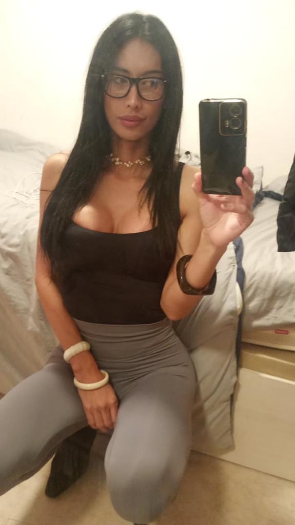 670872904: Transexual en Madrid