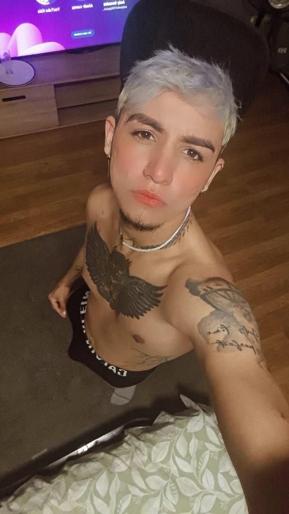 Chico busca chica en Granada: 