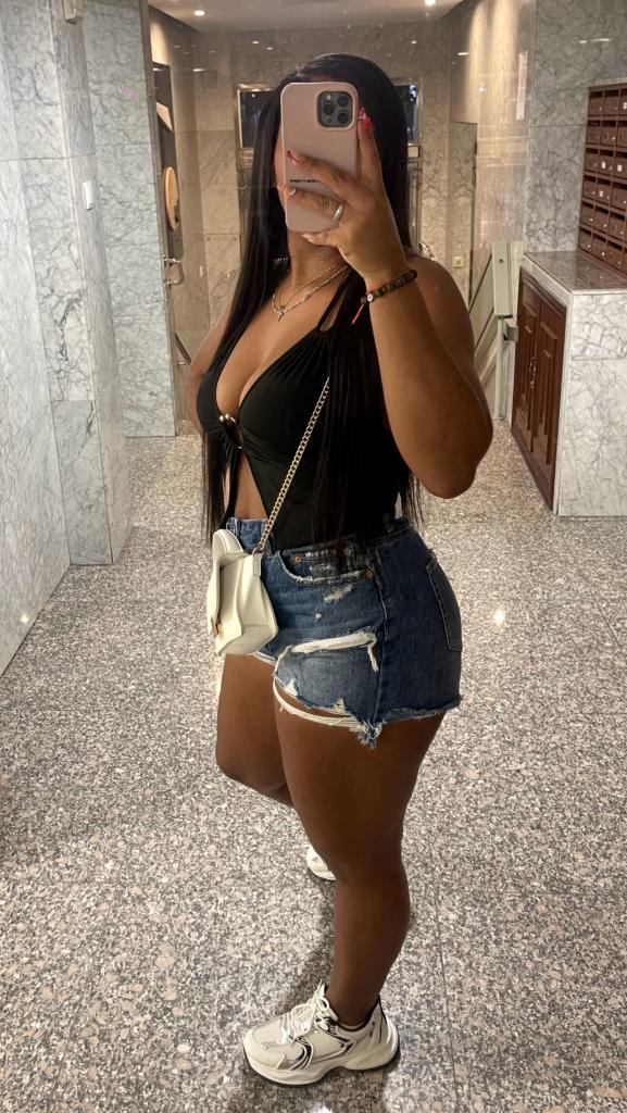 641487989: Chica busca chico en Asturias