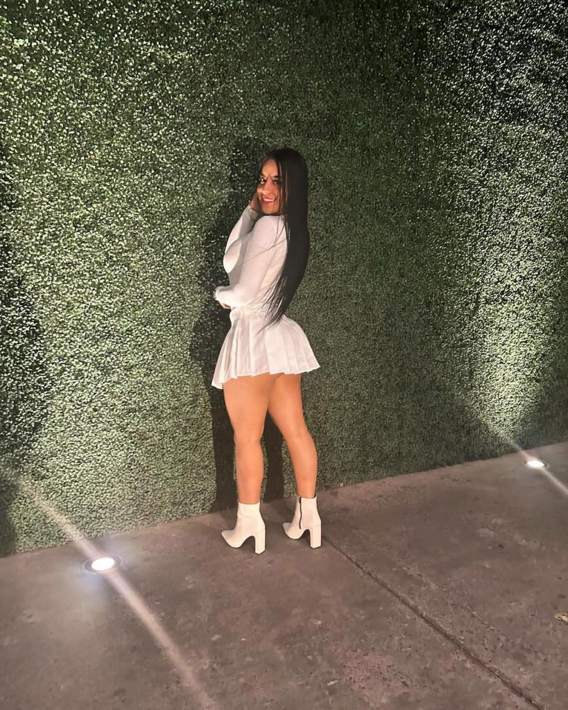 631544406: Chica busca chico en Barcelona