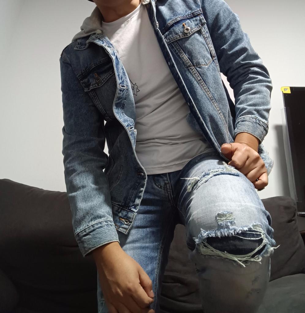 678786043: Chico busca chica en Granada