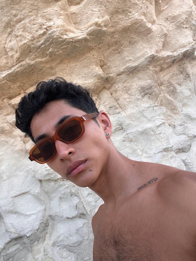 604310347: Chico busca chica en Sevilla