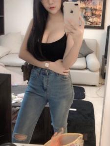 658699191: Chica busca chico en Barcelona