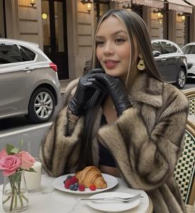 617433758: Chica busca chico en Sevilla