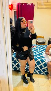 672128636: Chica busca chico en Sevilla