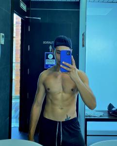 604310347: Chico busca chica en Sevilla