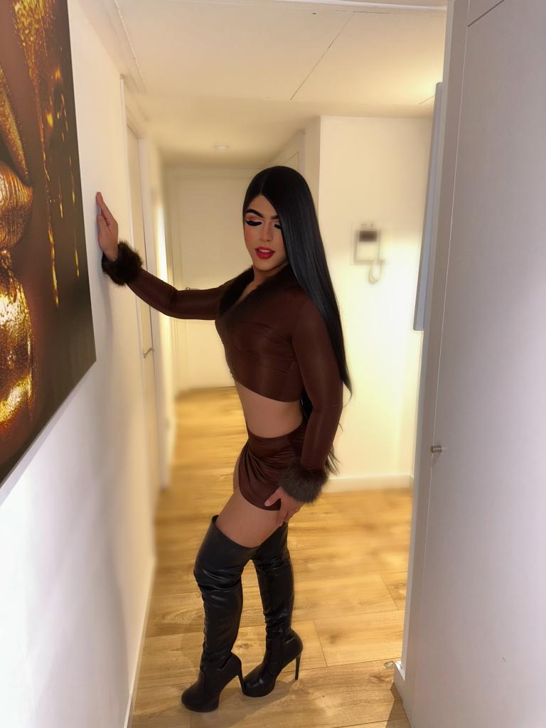 670585602: Travesti en Cuenca