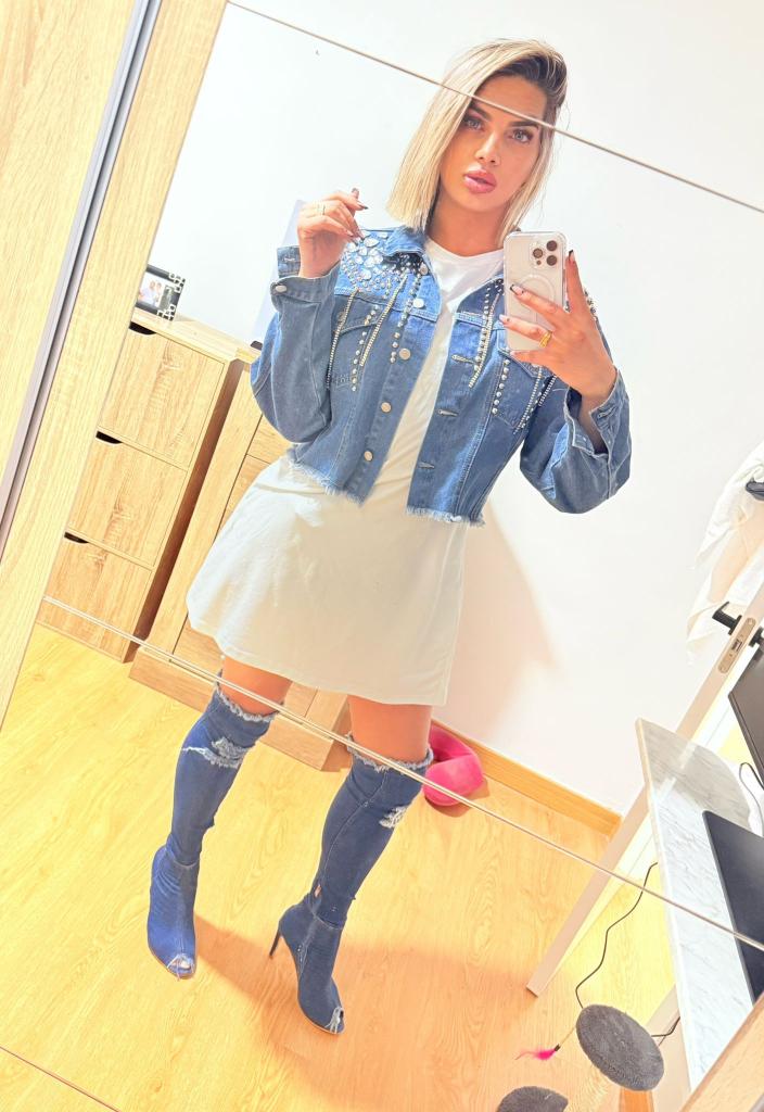 607212118: Transexual en Cádiz