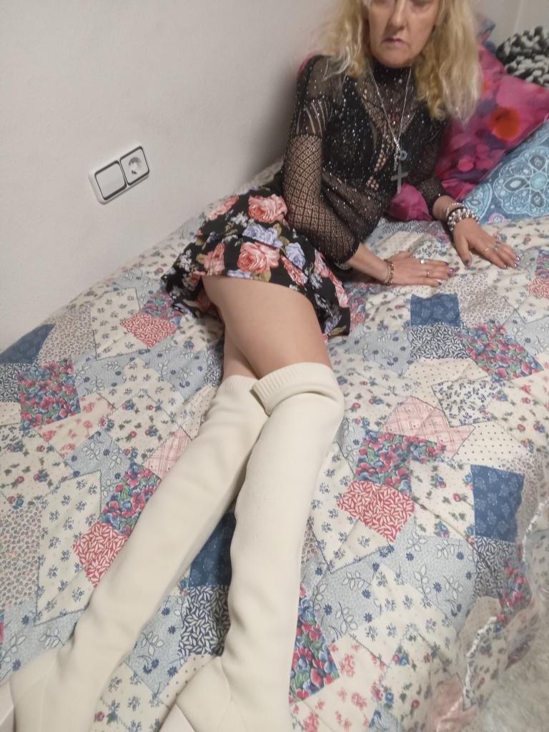 603704683: Chica busca chico en Murcia