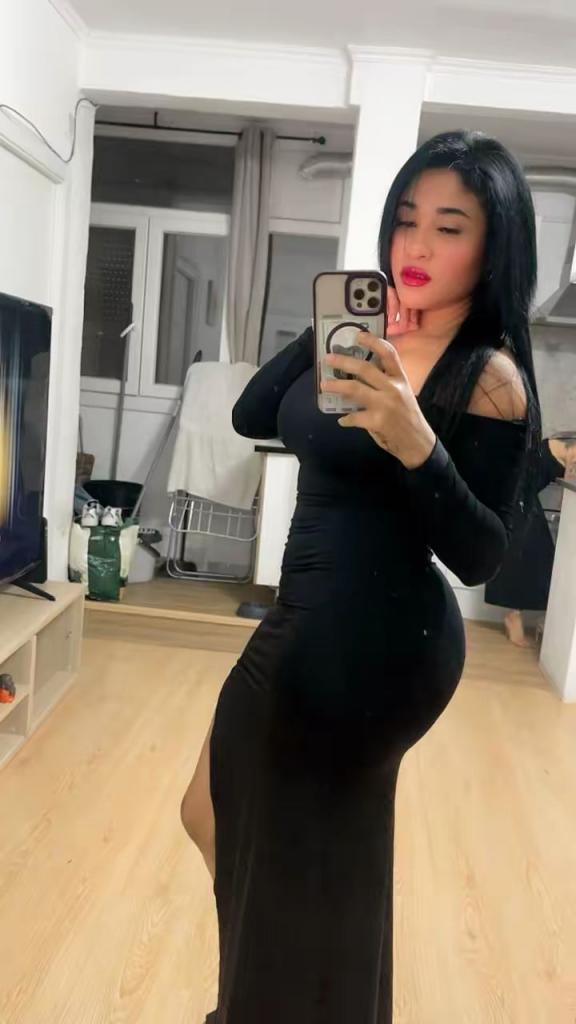 677680640: Chica busca chico en Murcia