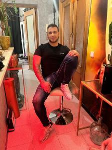 663526446: Chico busca chica en Gerona