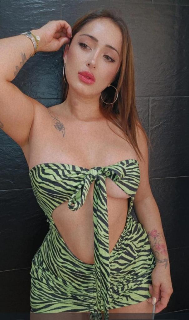 676463299: Chica busca chico en Pontevedra