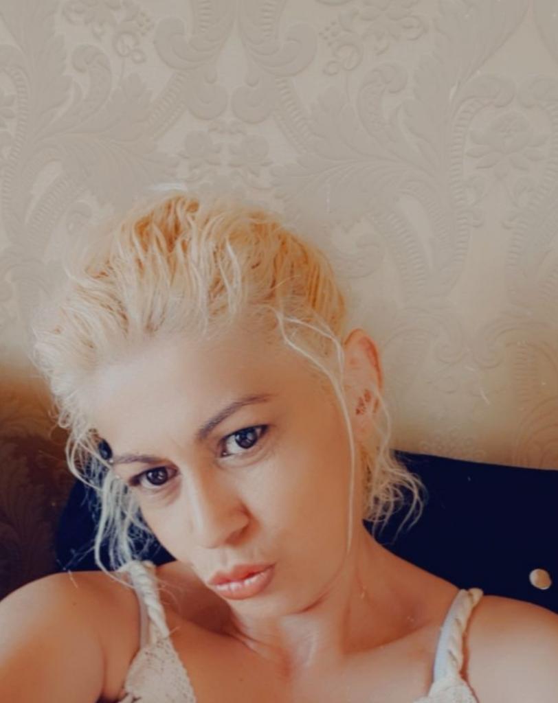 641514308: Chica busca chico en Almería