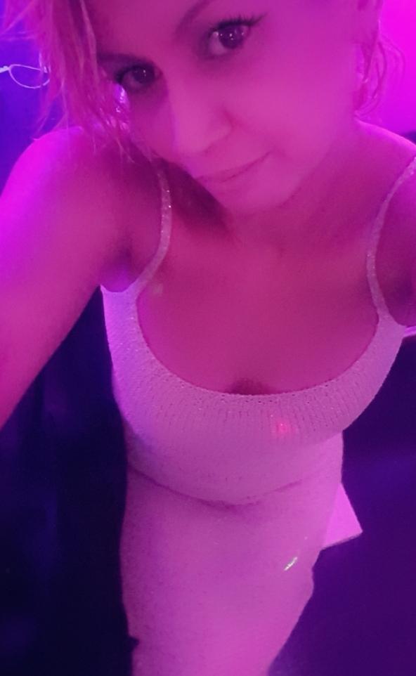 Chica busca chico en Almería: 