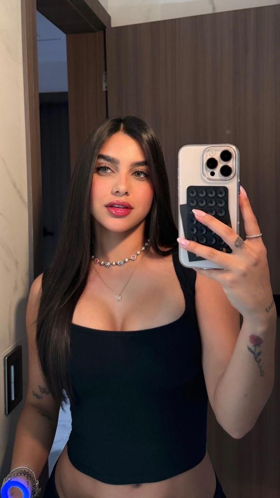 667329788: Chica busca chico en Málaga