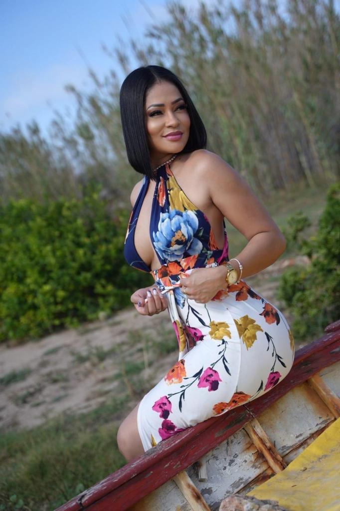 Chica busca chico en Alicante: Chica busca chico