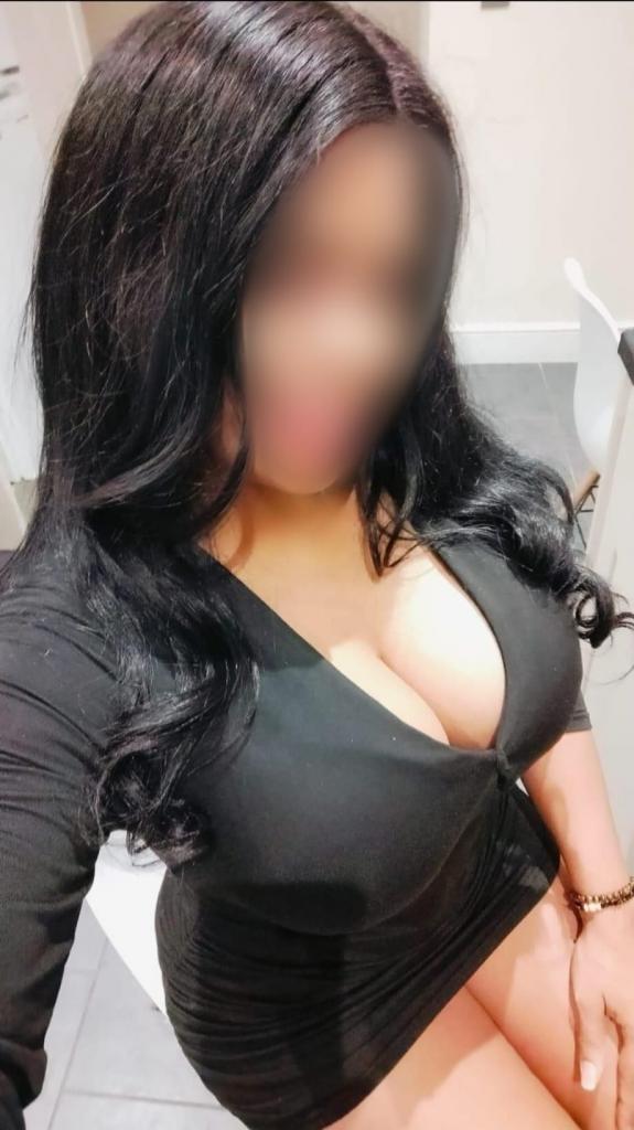 Chica busca chico en Granada: 