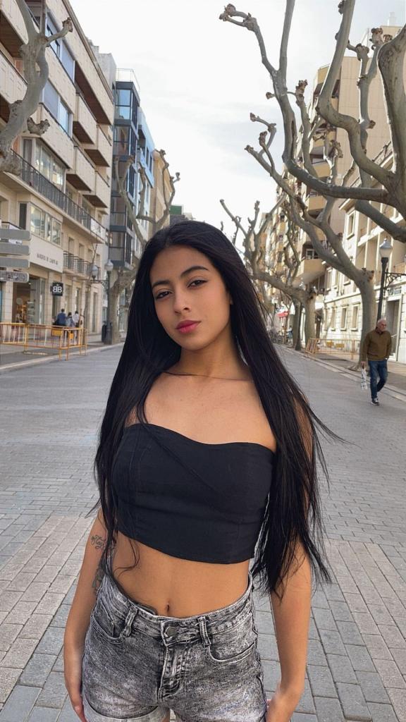 Chica busca chico en Alicante: Chica busca chico