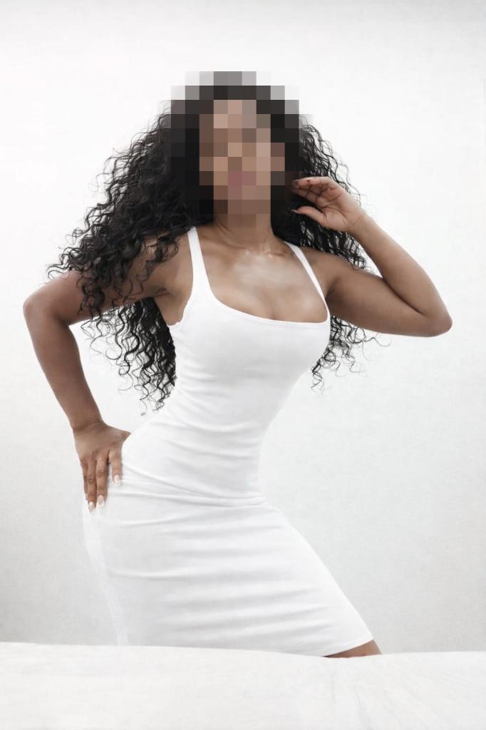 666245227: Chica busca chico en Málaga