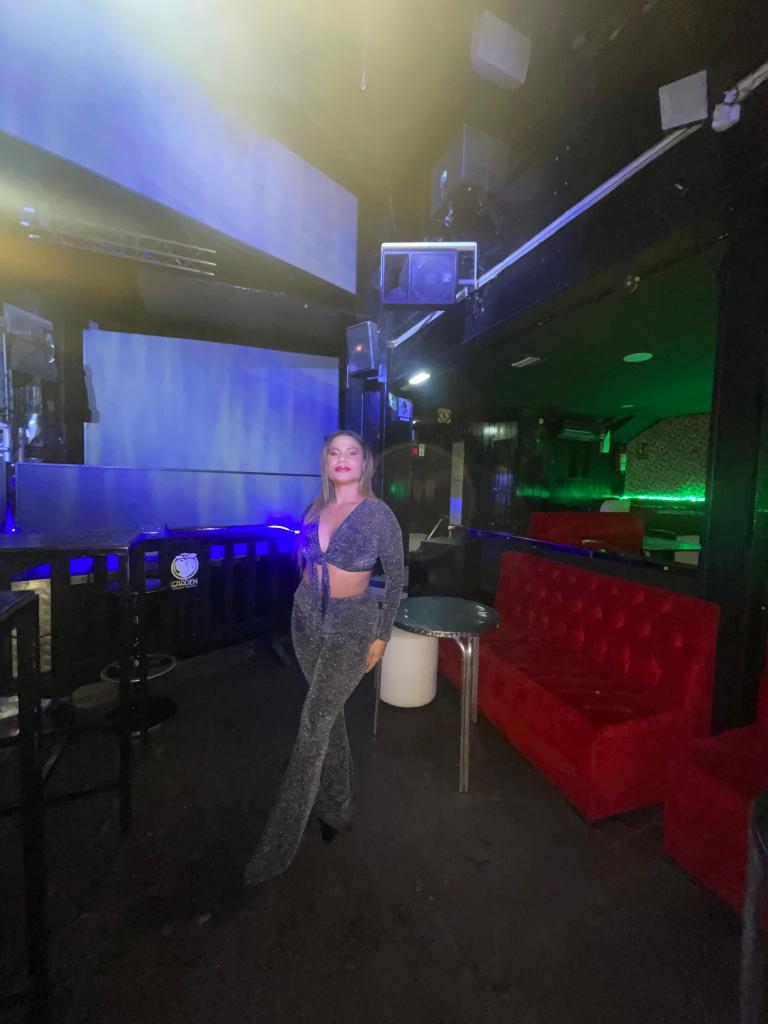 677699656: Chica busca chico en Lérida