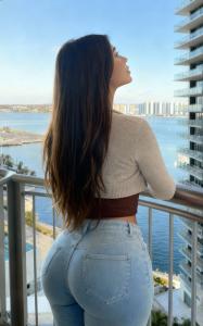 631800542: Chica busca chico en Málaga