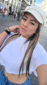 613479262: Chica busca chico en Barcelona