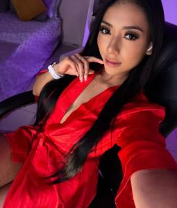 691477205: Chica busca chico en Madrid