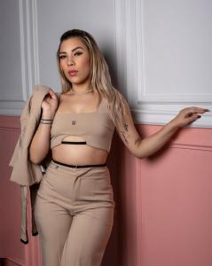 612272947: Chica busca chico en Barcelona