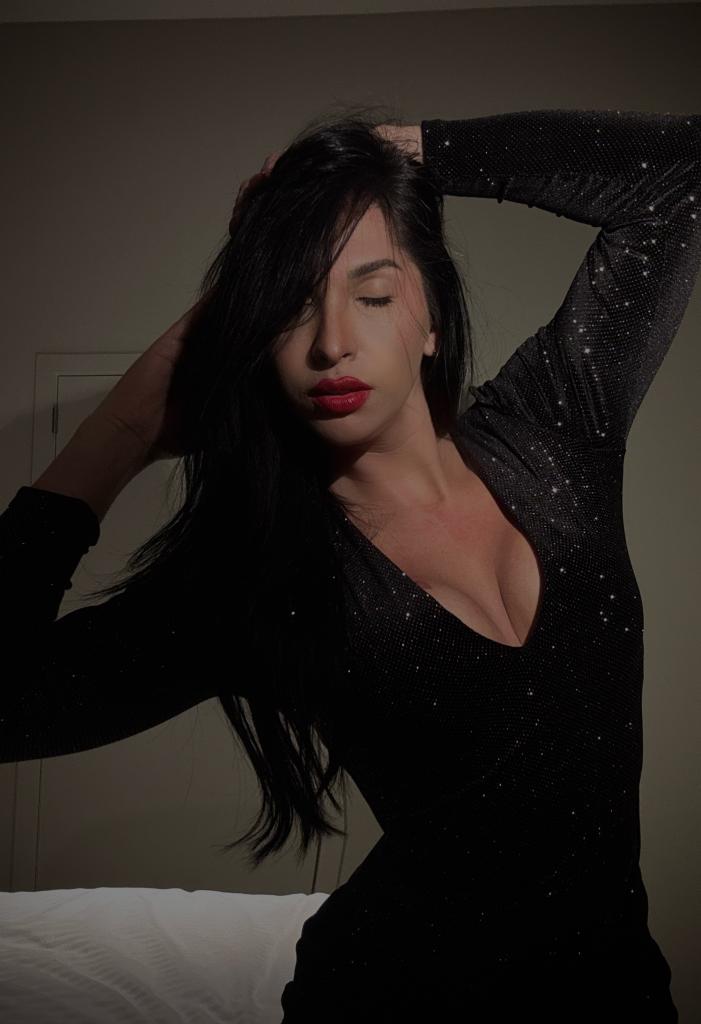 614786775: Travesti en Madrid