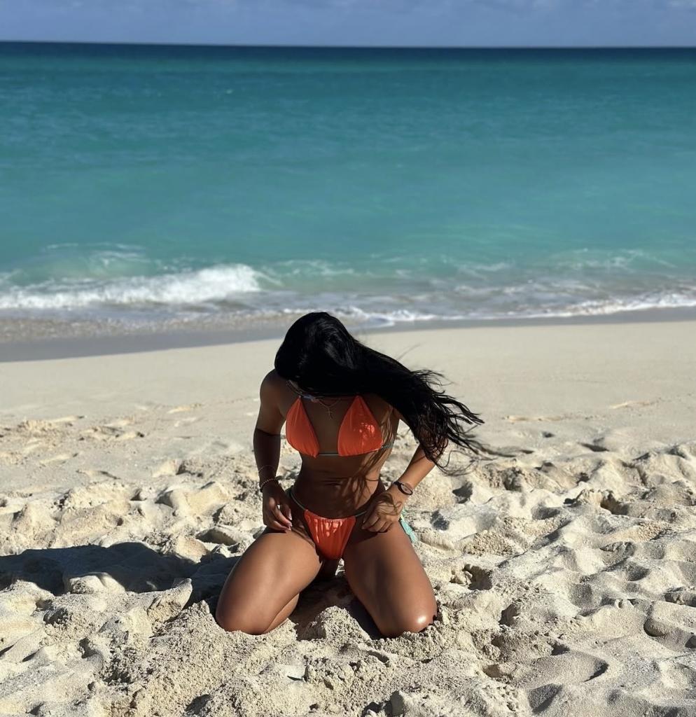 641944846: Chica busca chico en Granada