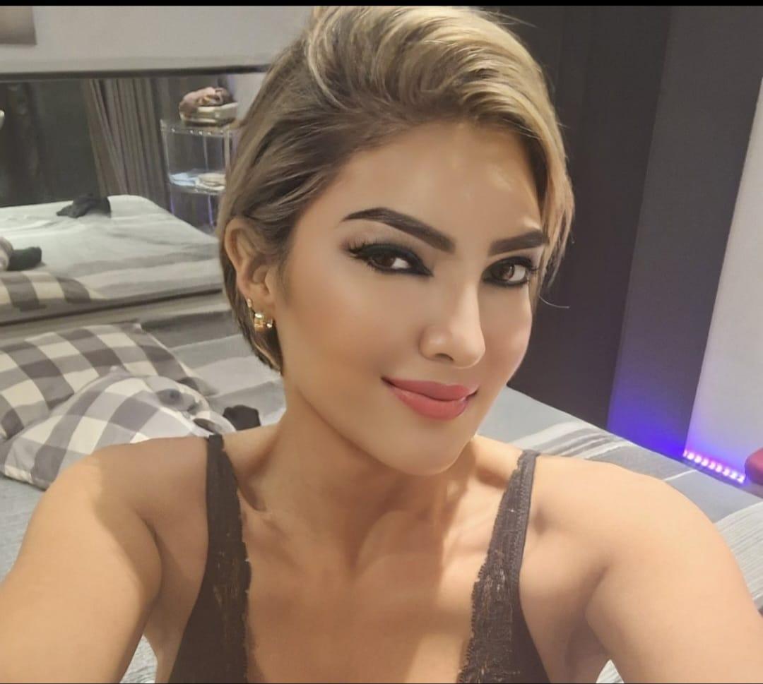 672977876: Chica busca chico en Sevilla