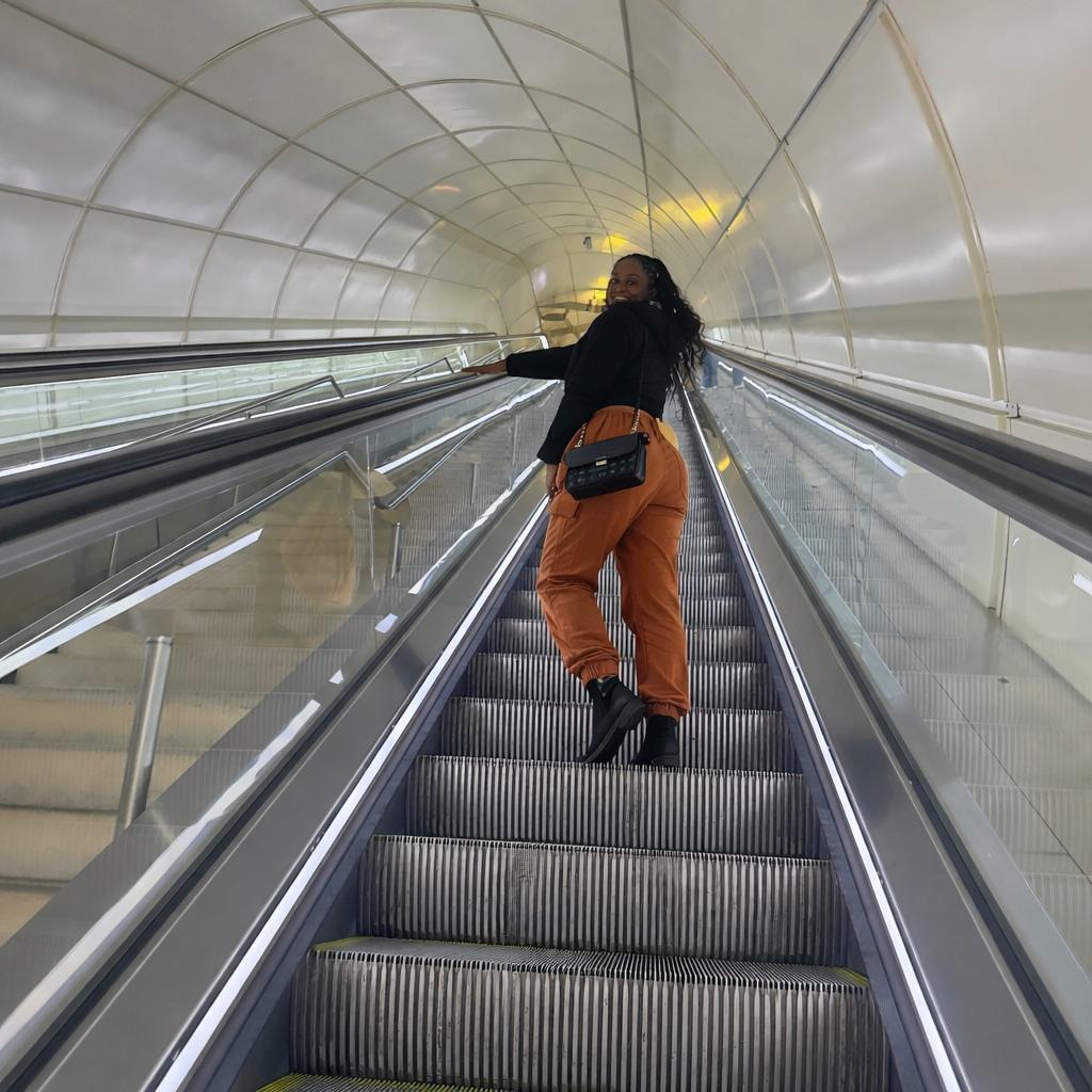 613296788: Chica busca chico en Asturias