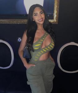 623139678: Chica busca chico en Barcelona