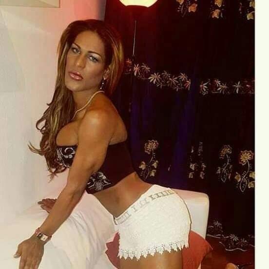 632018148: Transexual en Granada