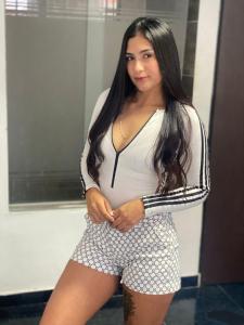 614036727: Chica busca chico en Madrid