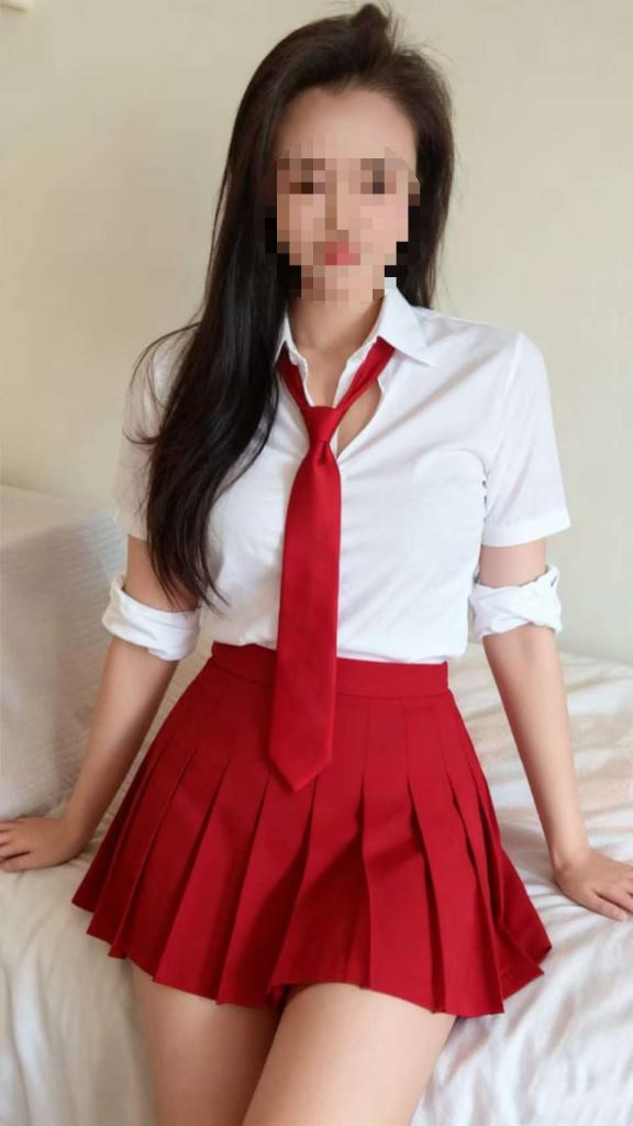 607055803: Chica busca chico en Barcelona