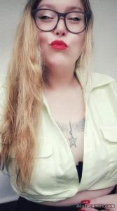 613915037: Chica busca chico en Lugo