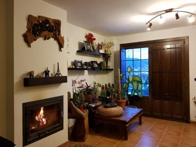 686215832: Chica busca chico en Huesca